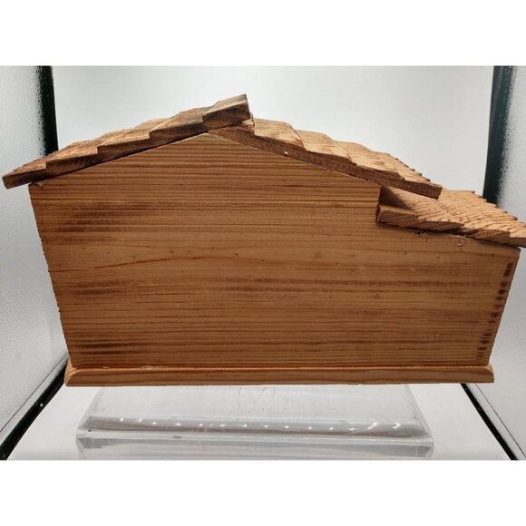 Vintage Enesco Wooden Manger Stable Nativity Scene Handmade 12" X 7" X 5" - Picture 2 of 6
